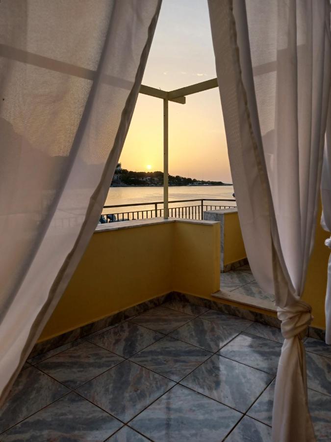La Casetta Al Mare Palermo Bagian luar foto