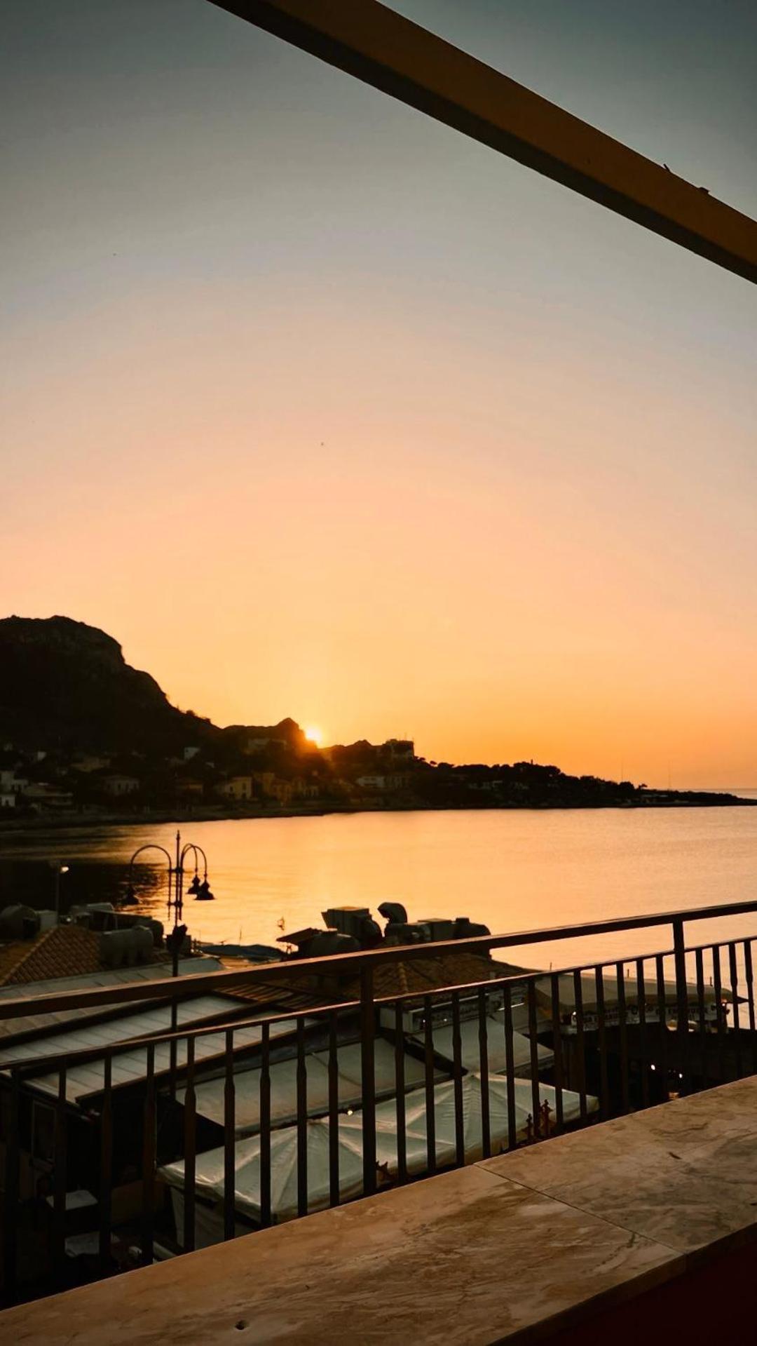 La Casetta Al Mare Palermo Bagian luar foto